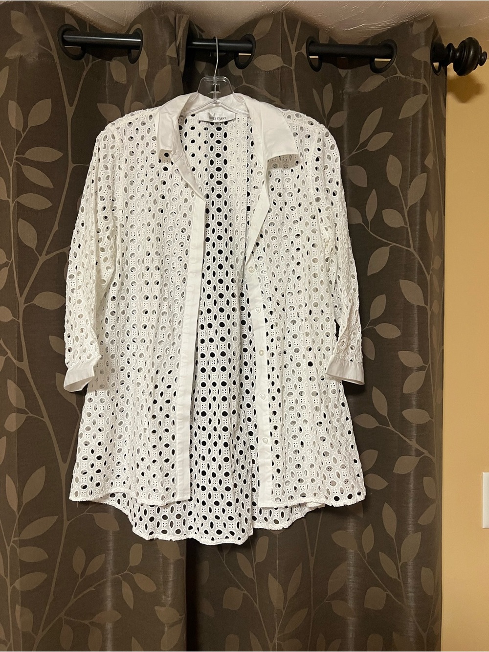 Jones Studio White Eyelet Button-Front Shirt Jacket